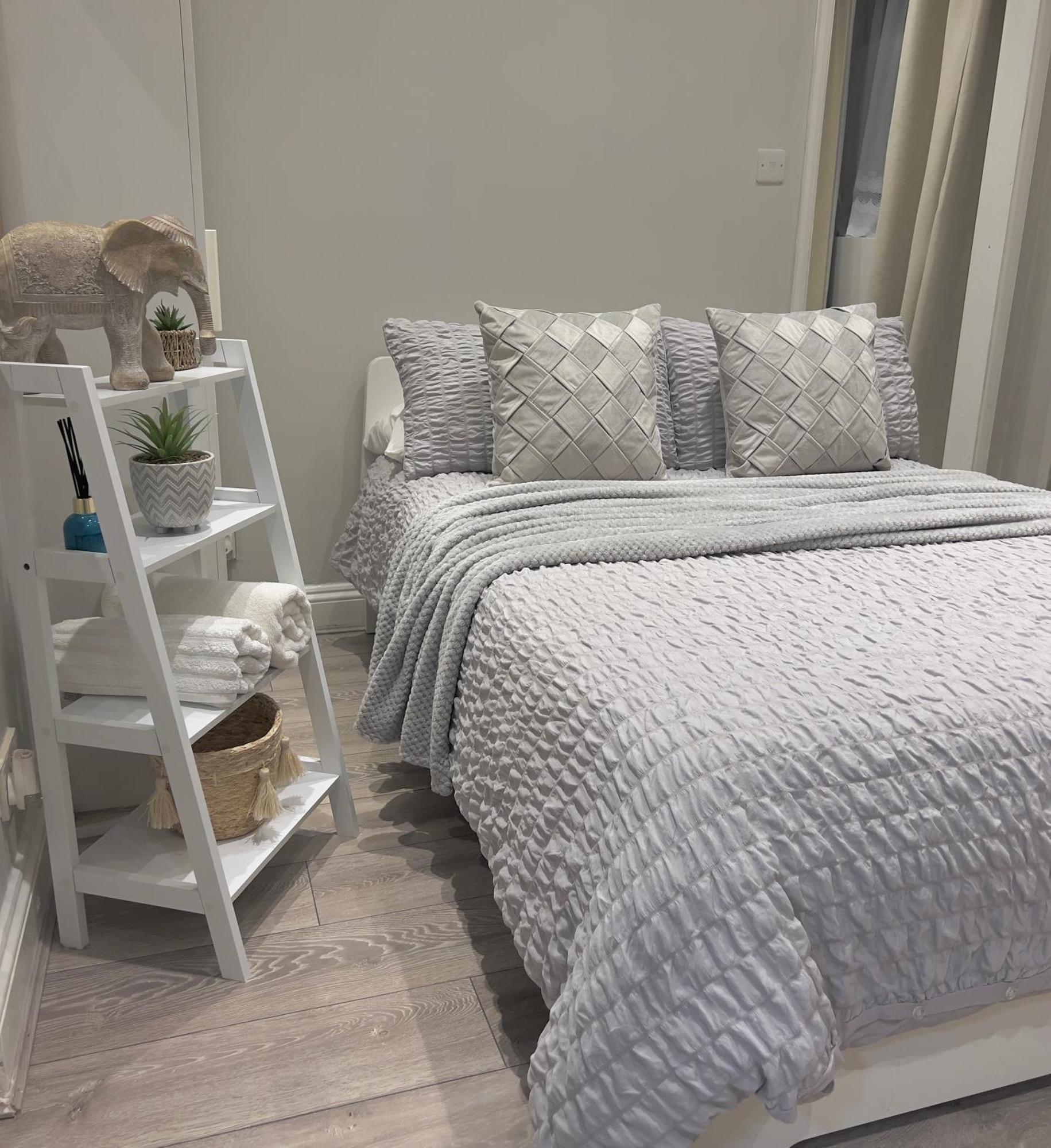 London Property Apartments For Up To 6, Next To Big Ben & London Eye Esterno foto