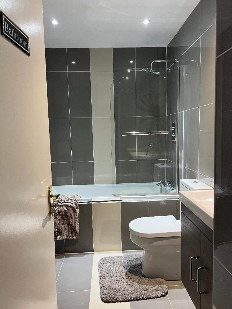 London Property Apartments For Up To 6, Next To Big Ben & London Eye Esterno foto